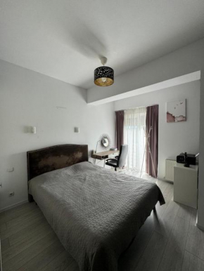 Raluca Sea Flat
